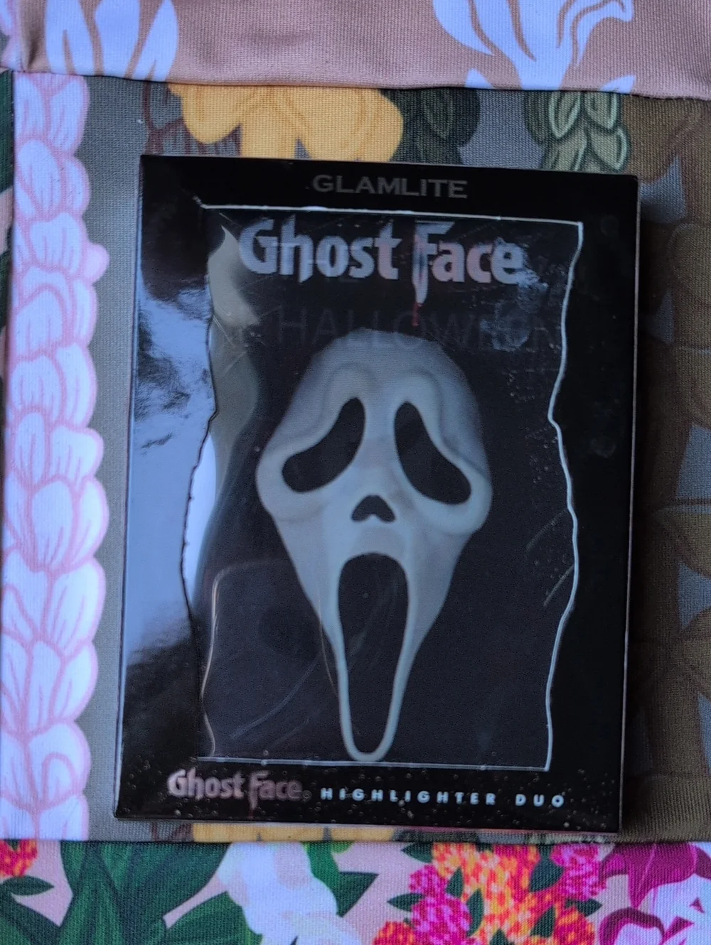 Glamlite ghost face